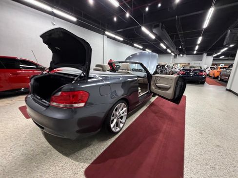 Used 2013 BMW 135i Convertible RWD image 32