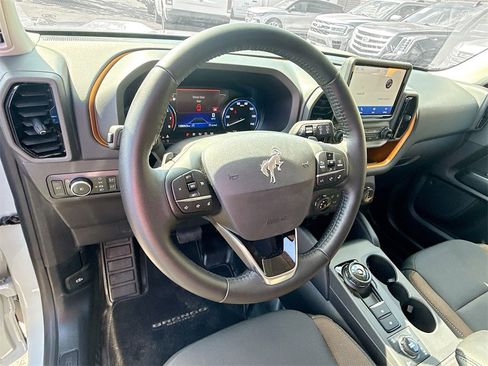 Used 2023 Ford Bronco Sport Badlands image 12