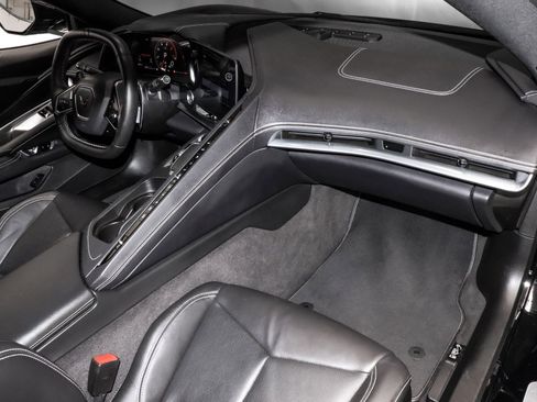 Used 2023 Chevrolet Corvette Stingray Coupe w/ Z51 Performance Package image 22