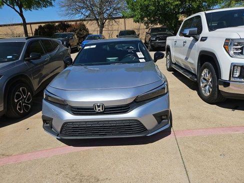 Used 2024 Honda Civic Sport image 2