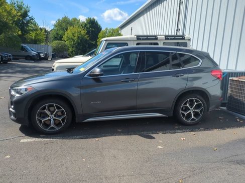 Used 2018 BMW X1 xDrive28i AWD/4WD image 2
