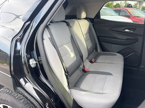 Used 2025 Chevrolet TrailBlazer LT AWD/4WD image 14