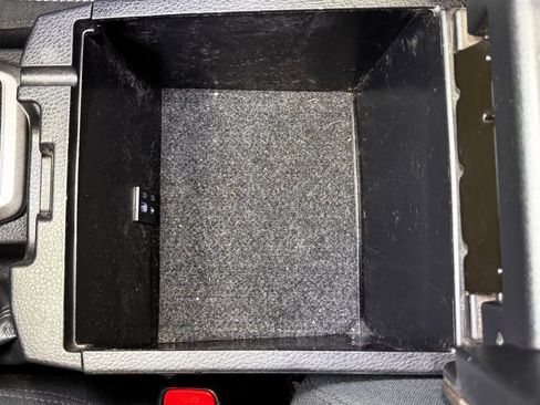 Used 2023 Toyota Tacoma TRD Off-Road image 39