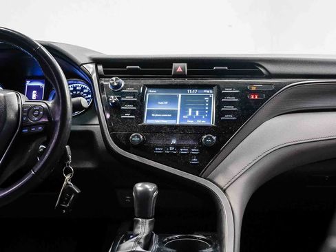 Used 2019 Toyota Camry SE w/ Carpet Mat Package FWD image 13