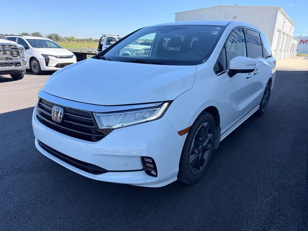 Used 2022 Honda Odyssey Elite image 4