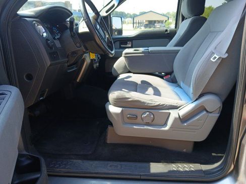 Used 2014 Ford F150 XLT w/ Equipment Group 302A Luxury AWD/4WD image 9