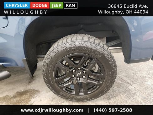 Used 2024 Chevrolet Silverado 1500 LT Trail Boss w/ Convenience Package II AWD/4WD image 44