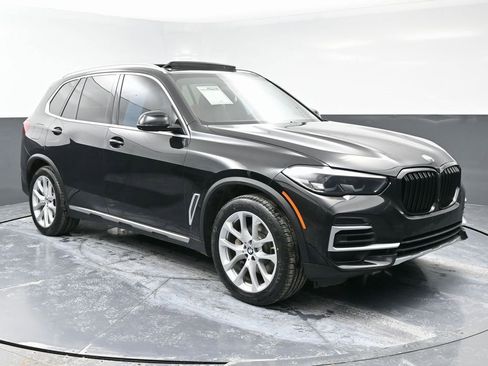 Used 2023 BMW X5 xDrive40i w/ Parking Assistance Package AWD/4WD image 3