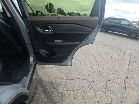 Used 2023 Nissan Rogue Platinum w/ Platinum Premium Package AWD/4WD image 30