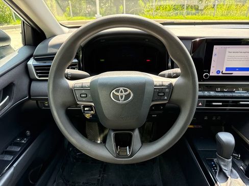 Used 2025 Toyota Camry LE FWD image 19