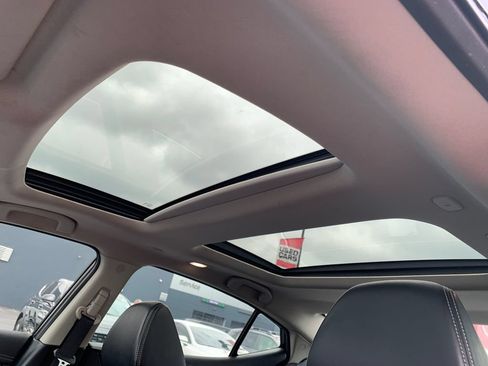 Used 2017 Nissan Maxima Platinum FWD image 21