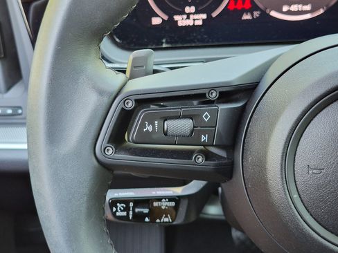 Certified 2024 Porsche Cayenne AWD/4WD image 8