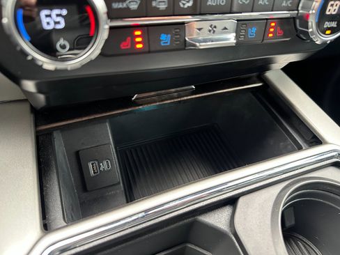 Used 2022 Ford F250 Lariat w/ Tremor Off-Road Package image 45