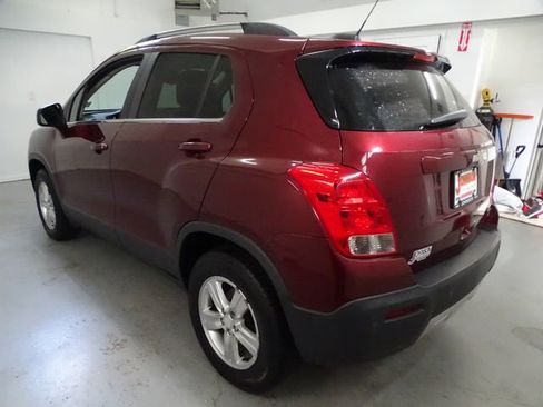 Used 2016 Chevrolet Trax LT w/ LT Convenience Package AWD/4WD image 17