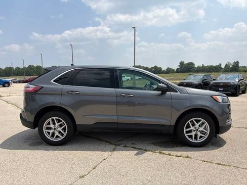 Used 2024 Ford Edge SEL w/ Convenience Package AWD/4WD image 2
