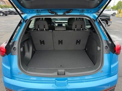 New 2027 Chevrolet Bolt LT w/ Comfort Package FWD image 7