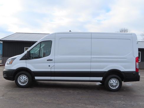 Used 2024 Ford Transit 250 148 Medium Roof Extended AWD image 3