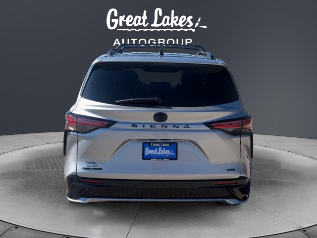 Used 2025 Toyota Sienna XSE w/ XSE Premium Package AWD/4WD image 4