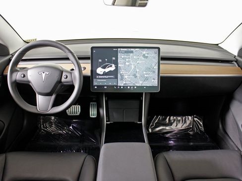 Used 2020 Tesla Model 3 Performance image 20