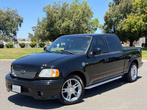 Used 2001 Ford F150 Lariat RWD image 1