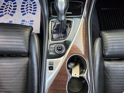 Used 2014 INFINITI Q50 Hybrid w/ Deluxe Technology Package RWD image 34