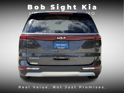 Certified 2024 Kia Carnival LX FWD image 14