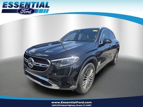 Used 2024 Mercedes-Benz GLC 300 4MATIC image 1