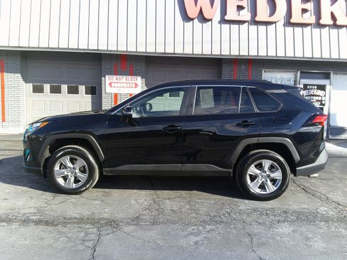 Used 2024 Toyota RAV4 XLE image 2