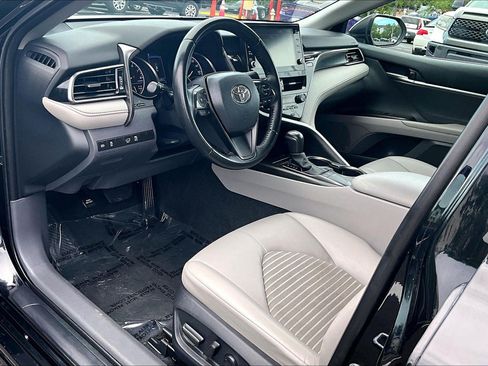 Used 2023 Toyota Camry SE w/ Audio Upgrade Package FWD image 13