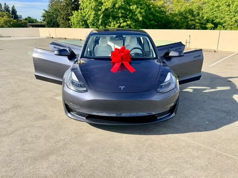 Used 2021 Tesla Model 3 Long Range AWD/4WD image 41