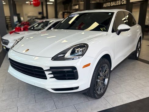 Used 2020 Porsche Cayenne AWD image 3
