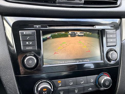 Used 2019 Nissan Rogue Sport S FWD image 14