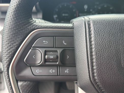 Used 2024 Toyota Tacoma TRD Off-Road AWD/4WD image 21