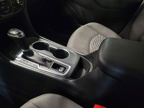 Used 2020 Chevrolet Equinox LT w/ LPO, Floor Liner Package FWD image 26