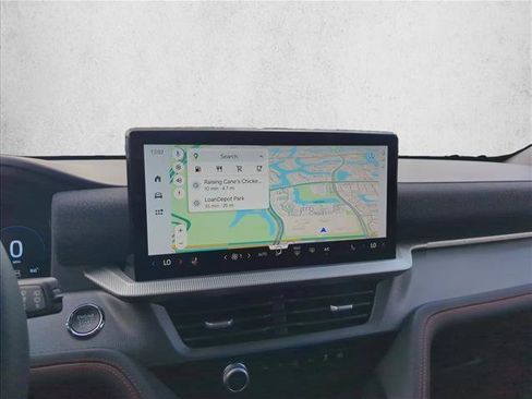 Used 2025 Ford Explorer ST-Line w/ Premium Package image 8