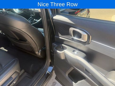 Used 2024 Kia Sorento S FWD image 15