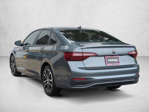 Used 2024 Volkswagen Jetta Sport FWD image 8
