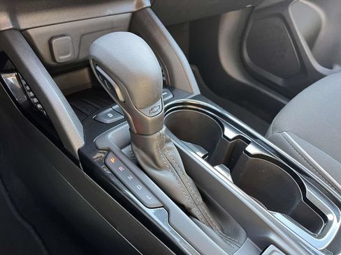 Used 2025 Chevrolet TrailBlazer LT AWD/4WD image 25