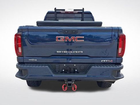 Used 2023 GMC Sierra 2500 AT4 w/ AT4 Preferred Package AWD/4WD image 5
