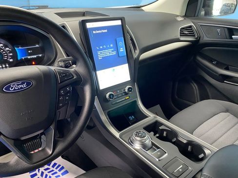 Used 2024 Ford Edge SE w/ Black Appearance Package image 25