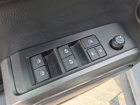 Used 2020 Toyota Tacoma TRD Off-Road image 23