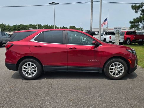 Certified 2024 Chevrolet Equinox LT w/ LPO, Floor Liner Package FWD image 2