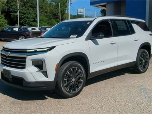 New 2026 Chevrolet Traverse LT w/ Sun and Wheel Package image 4