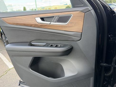 New 2026 Volkswagen Atlas SE image 13