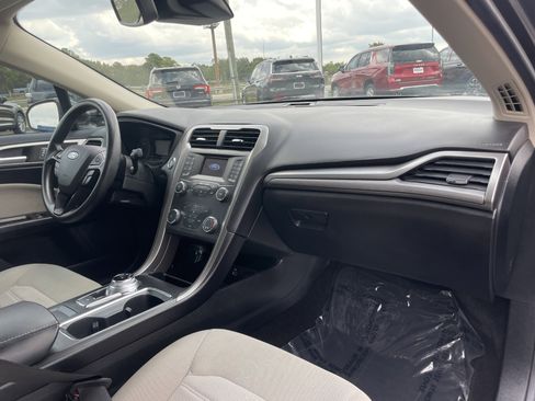 Used 2020 Ford Fusion S image 12