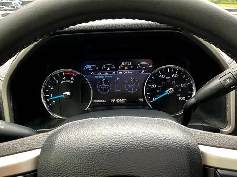 Certified 2019 Ford F250 Lariat w/ Lariat Value Package AWD/4WD image 17