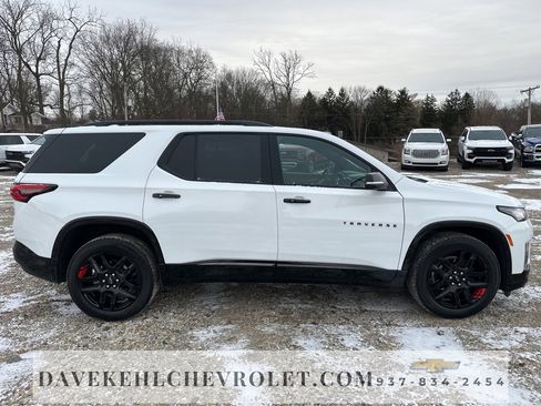 Used 2023 Chevrolet Traverse Premier w/ Redline Edition image 7