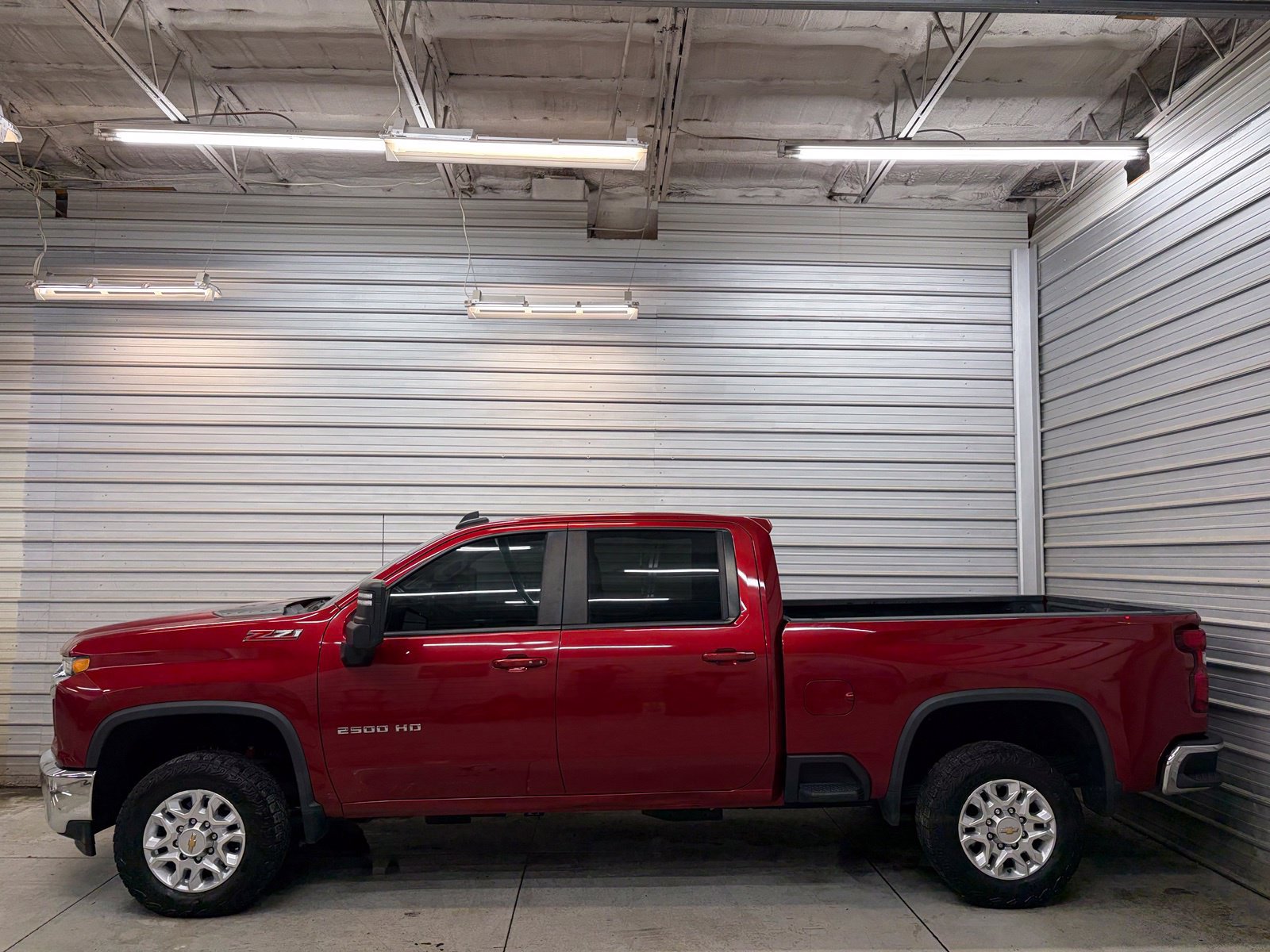 Used 2021 Chevrolet Silverado 2500 LT w/ Convenience Package AWD/4WD image 8