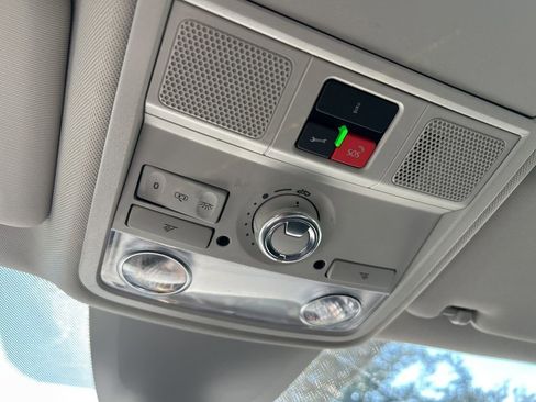 Used 2022 Volkswagen Passat 2.0T image 40