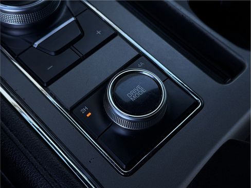 Used 2020 Ford Expedition Max XLT w/ Equipment Group 202A image 22